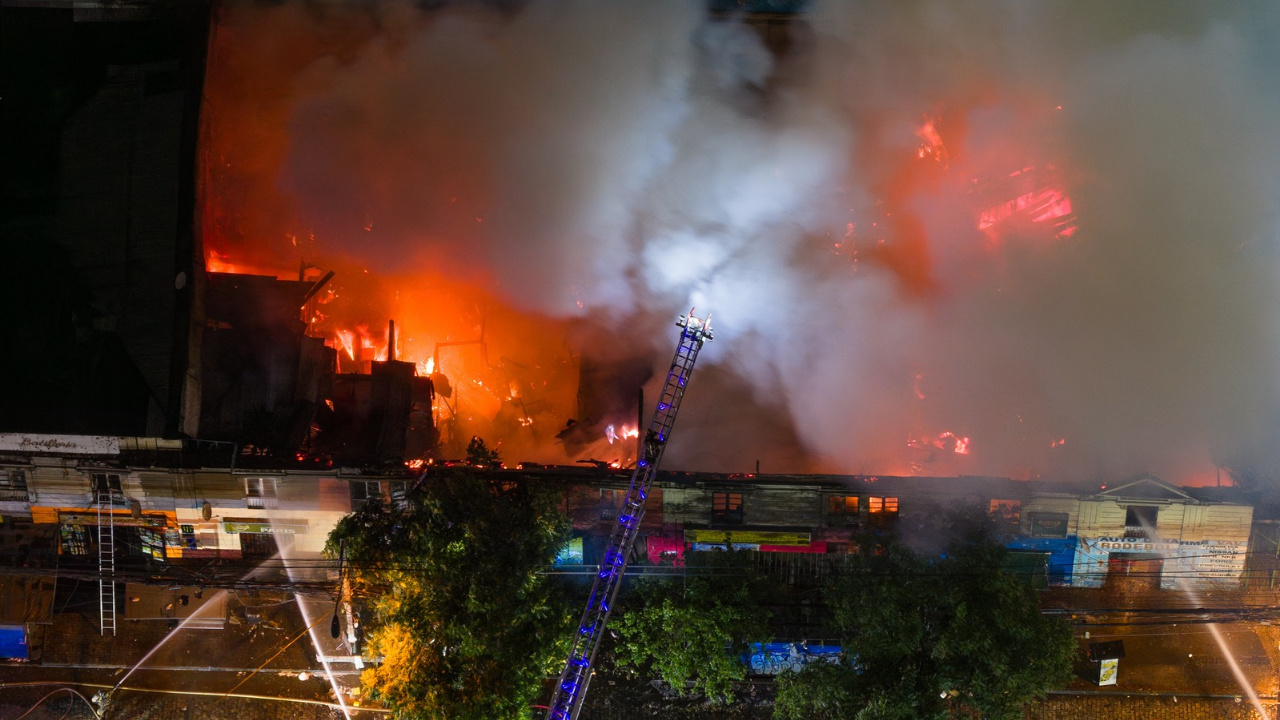 Cuarta Alarma de Incendio moviliza a más de 150 Bomberos en San Borja Estación Central