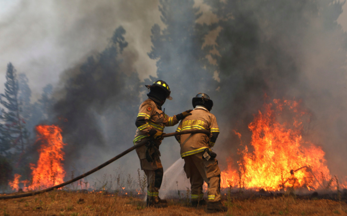 Balance Nacional de Incendios Forestales: 10 focos se mantienen en combate en el territorio chileno